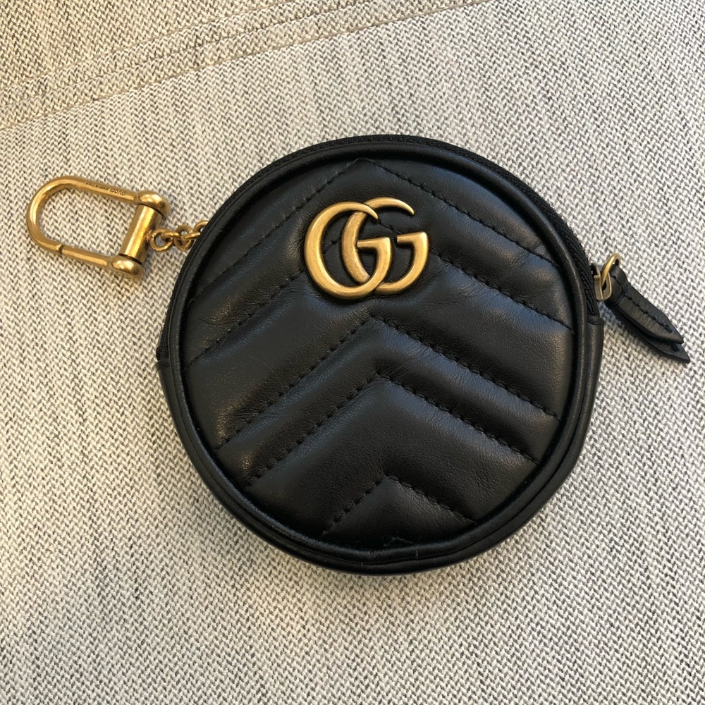 Gucci calfskin Matelasse GG Marmont round coin purse black